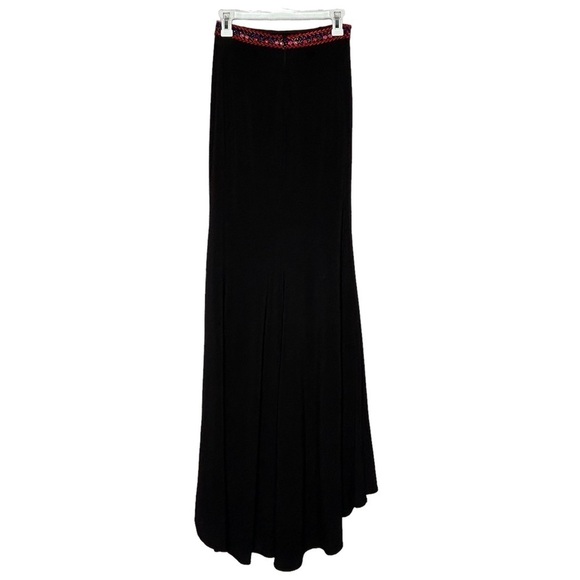 Dave & Johnny Top And Skirt Set. Floral Embroidered Top and Maxi Length Skirt - Picture 4 of 16